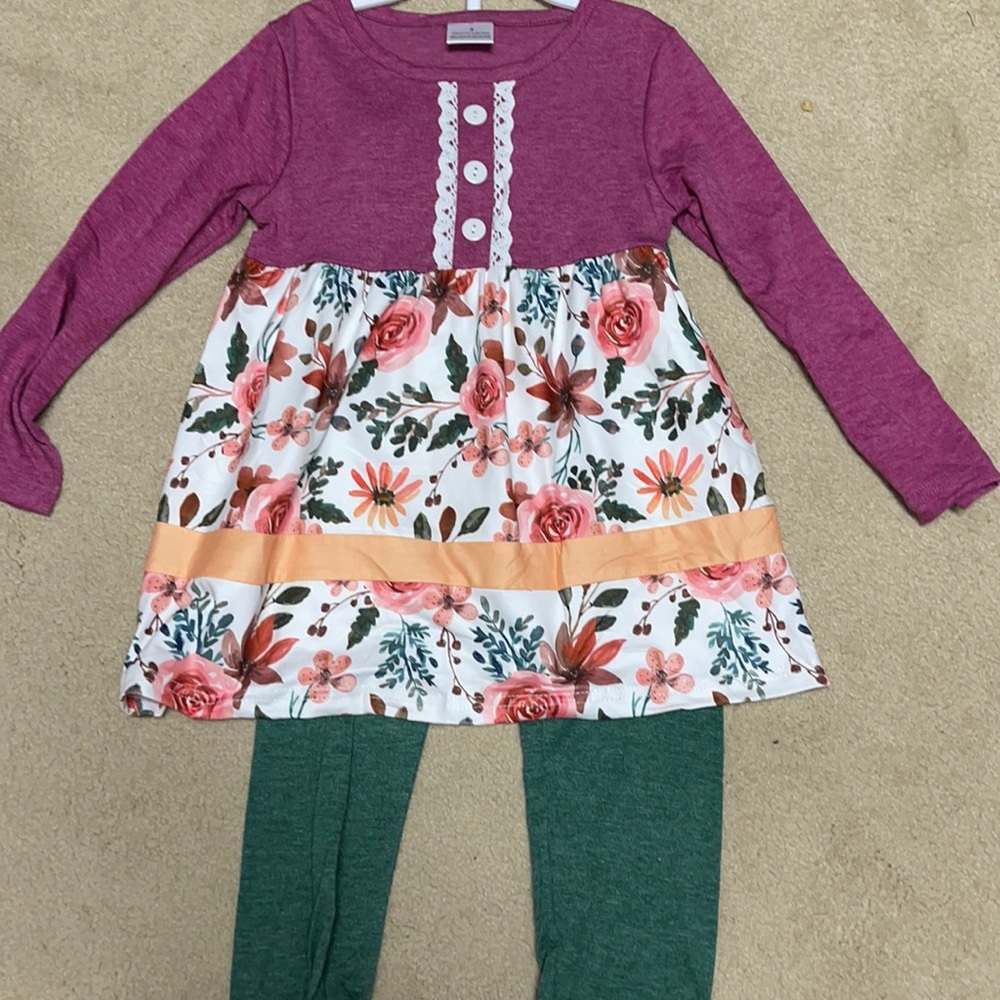 Matching floral set